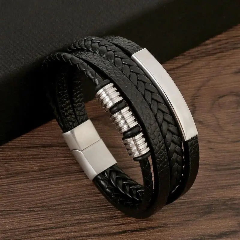 Elegante pulsera de cuero tejido para hombre