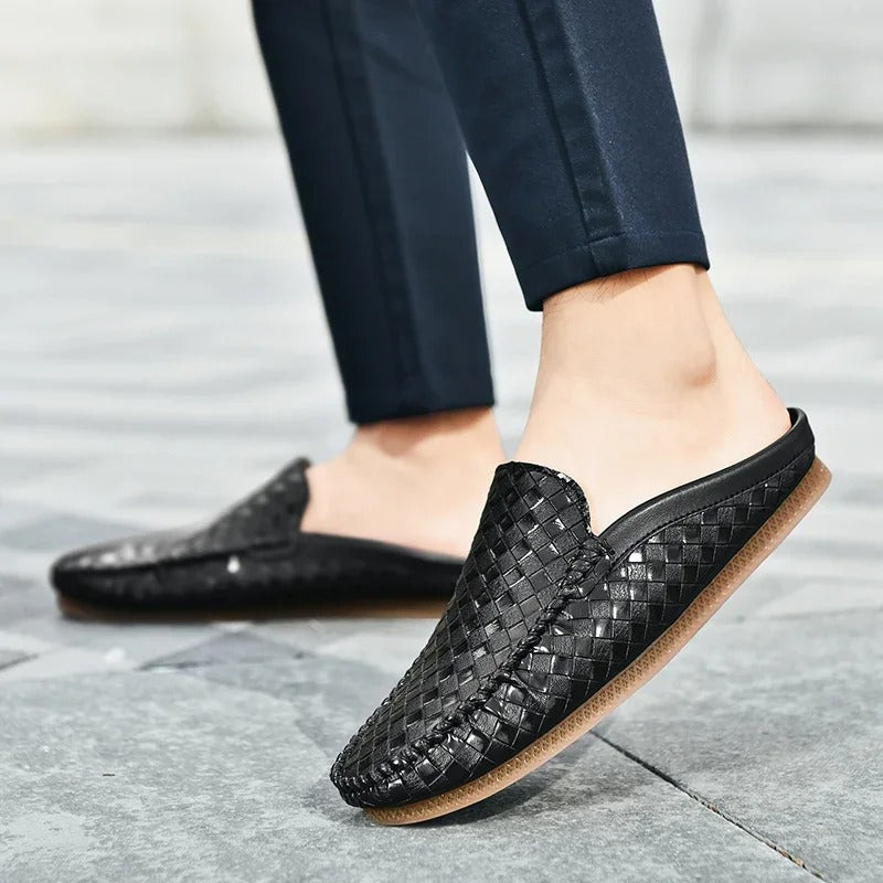 Elegantes sandalias de piel