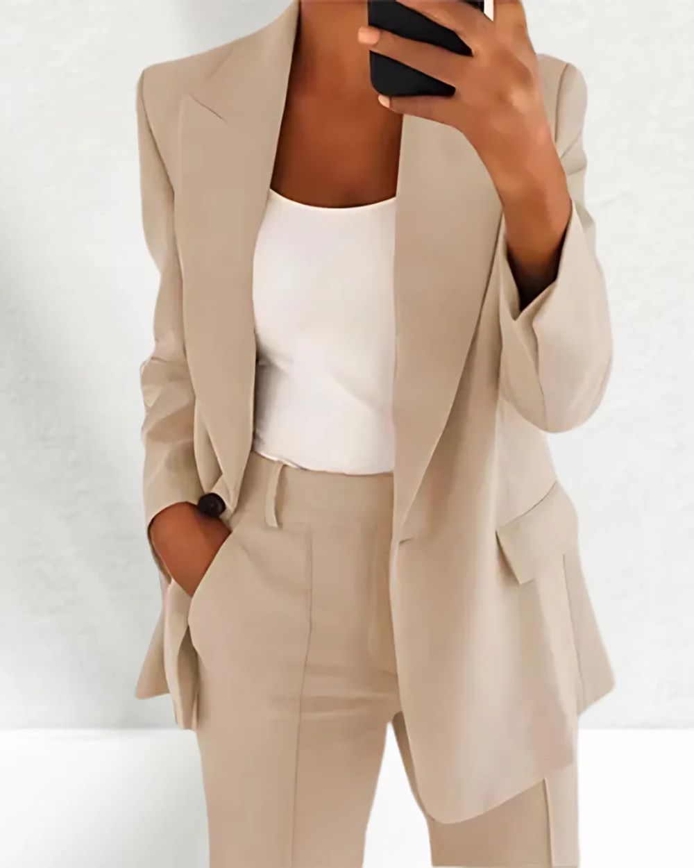 Traje de mujer de dos piezas