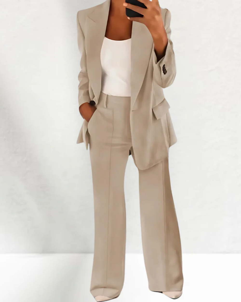 Traje de mujer de dos piezas
