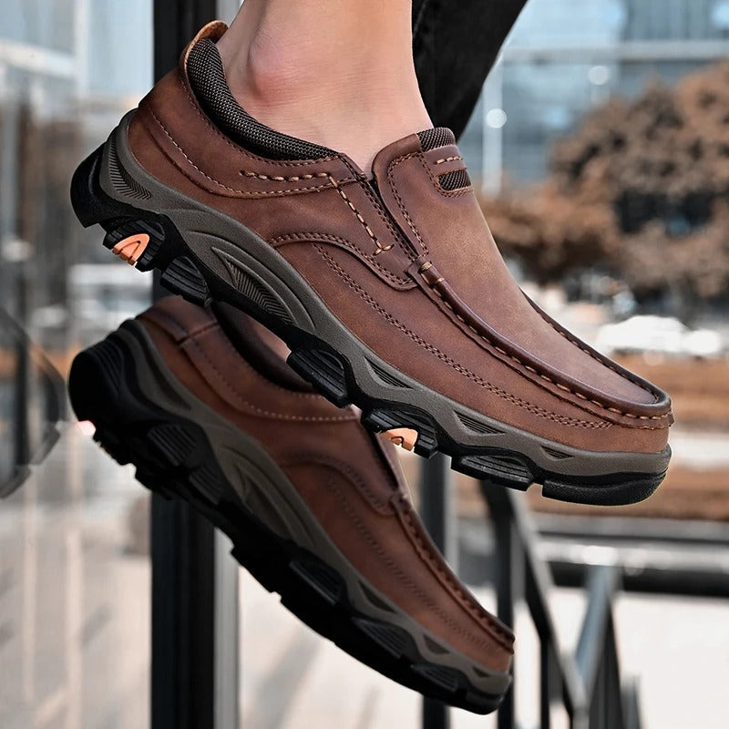 Elegantes zapatos de piel sin cordones