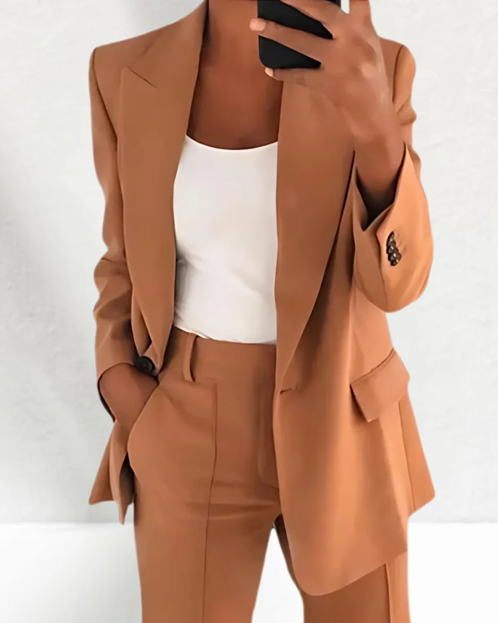Traje de mujer de dos piezas