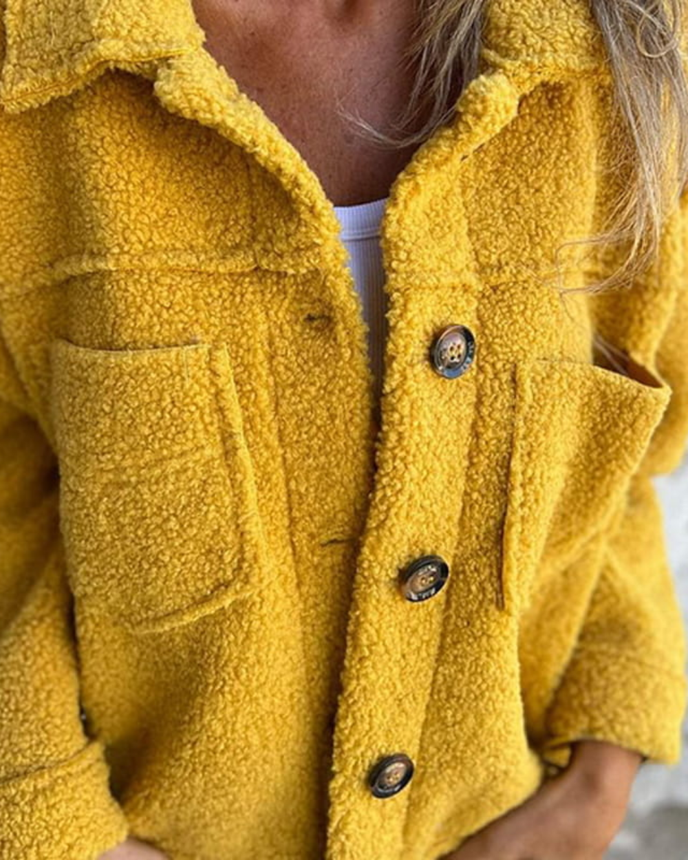 Cálida chaqueta corta de primavera