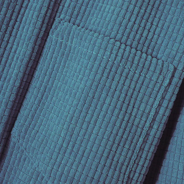 Camisa abotonada de pana con capucha