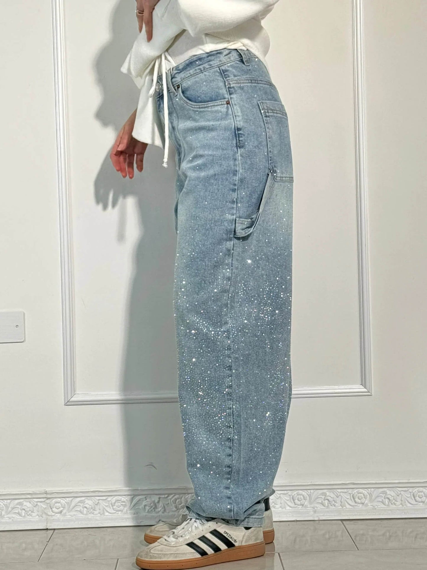 Vaqueros elegantes con glamour