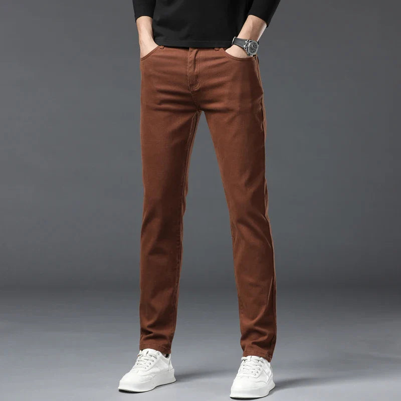 Elegantes vaqueros elásticos de denim