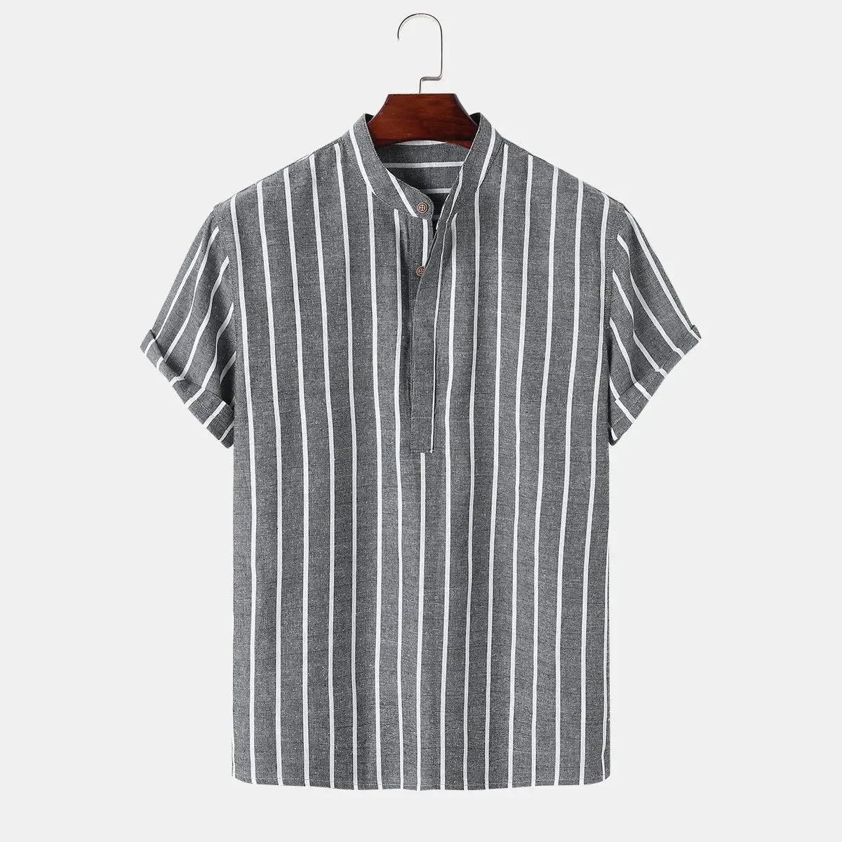 Elegante camisa de rayas de manga corta