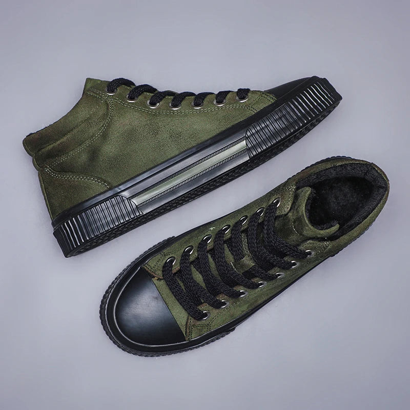 Zapatos elegantes de ante alto