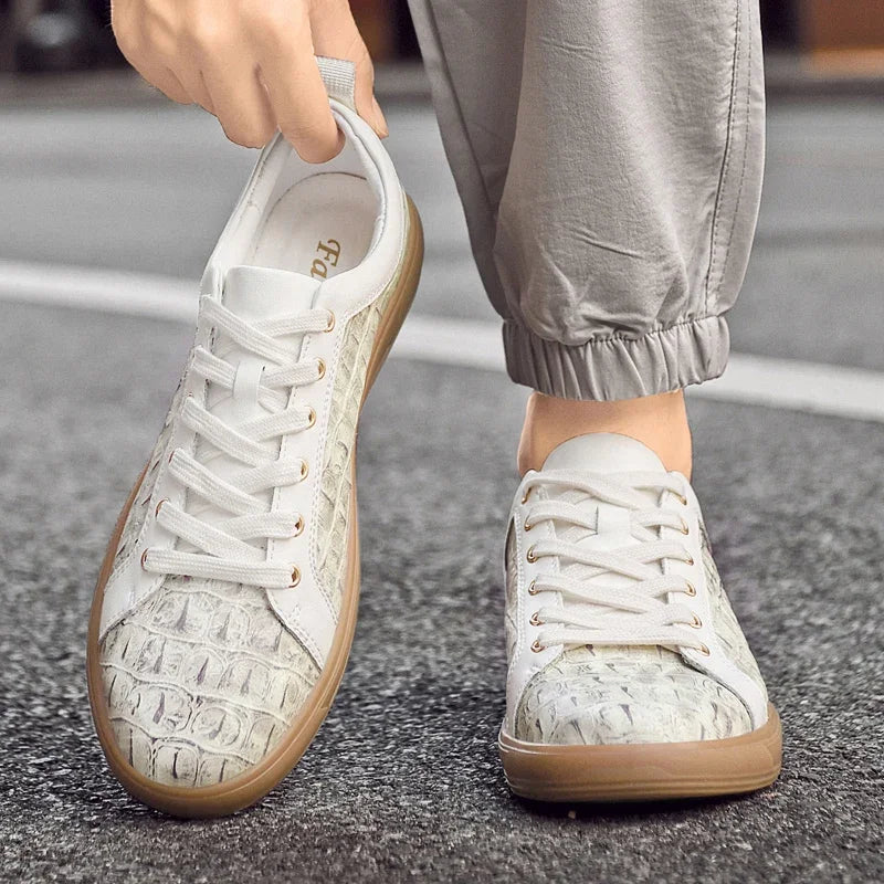 Zapatos elegantes de cuero genuino