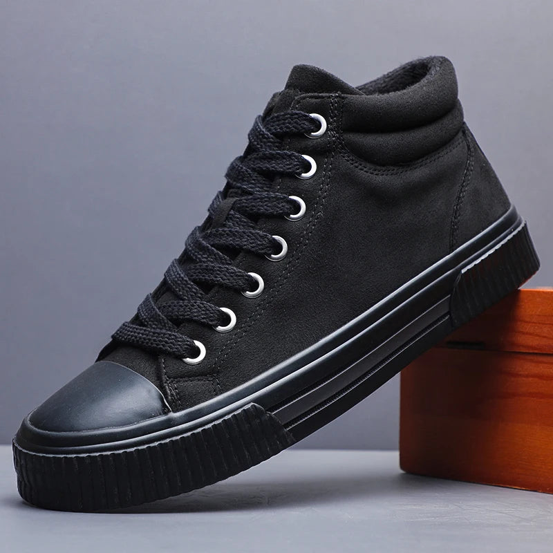 Zapatos elegantes de ante alto