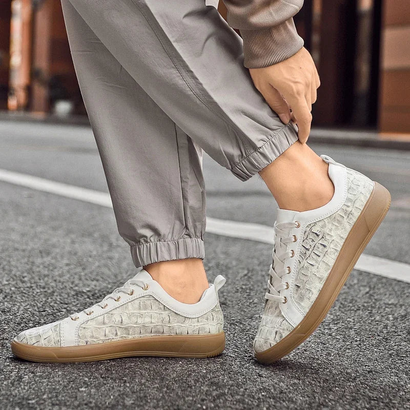 Zapatos elegantes de cuero genuino