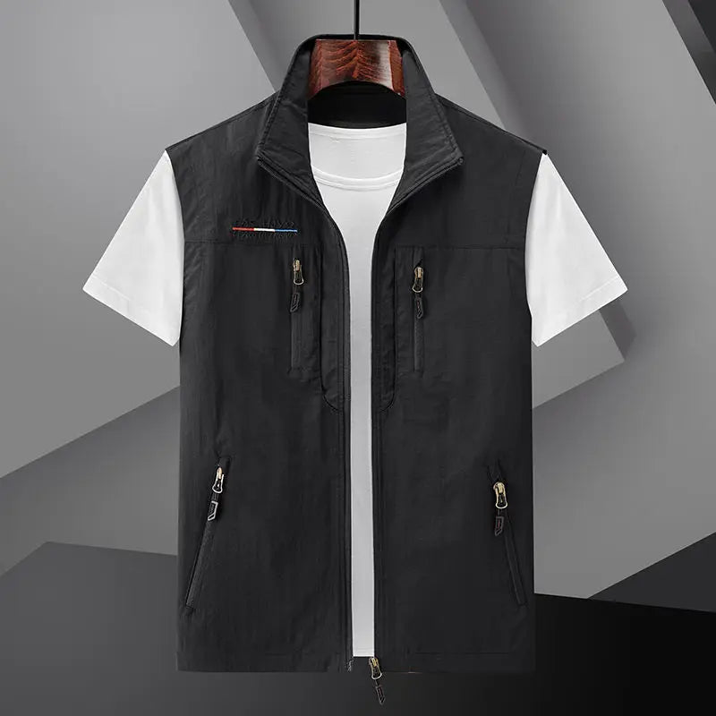 Chaqueta impermeable multibolsillos