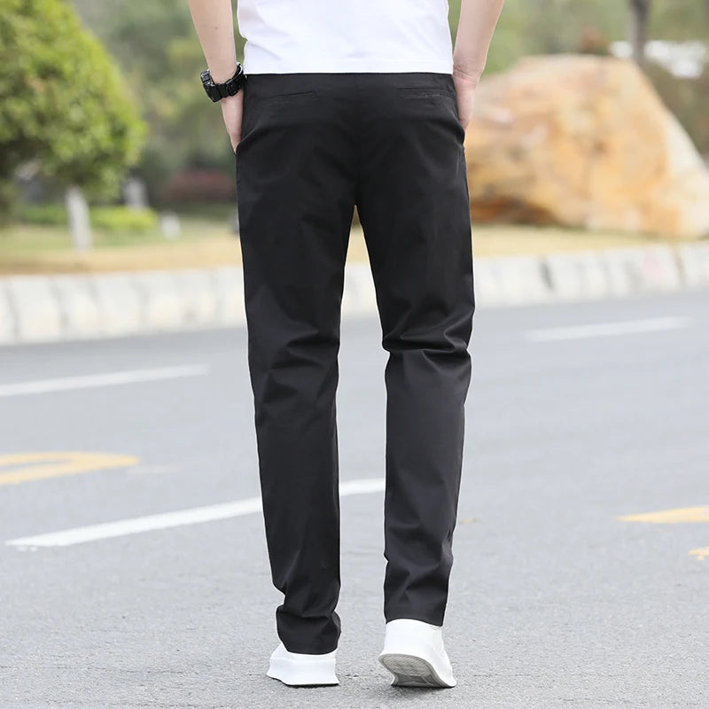 Chino transpirable para hombre