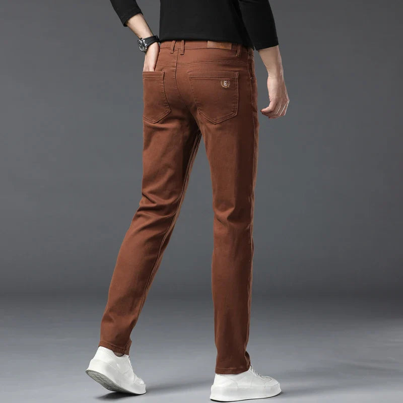 Elegantes vaqueros elásticos de denim