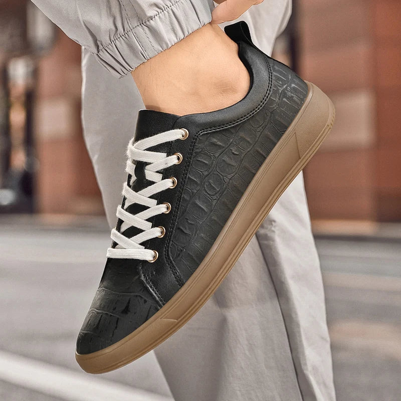 Zapatos elegantes de cuero genuino