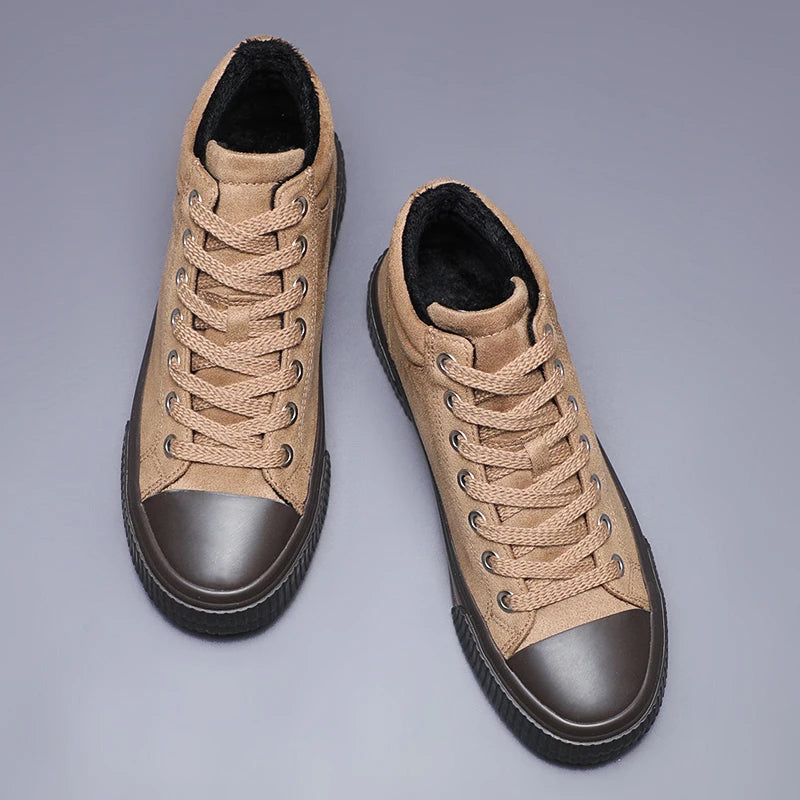 Zapatos elegantes de ante alto