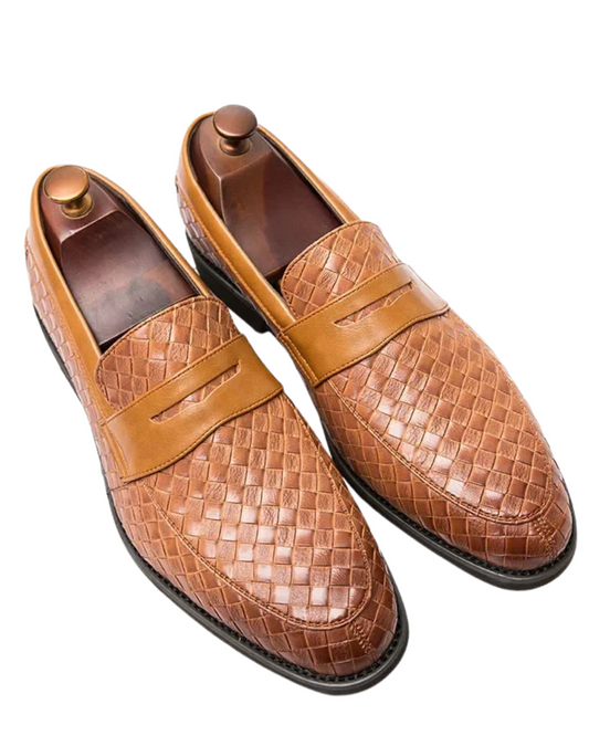 Elegantes mocasines tejidos