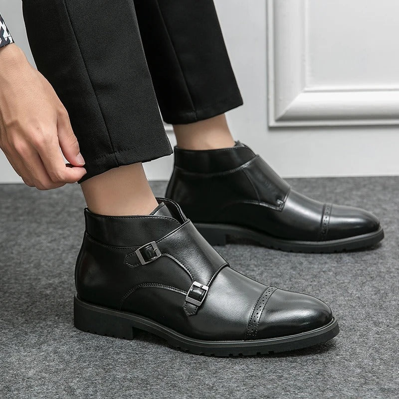 Botas de piel con cierre de hebilla