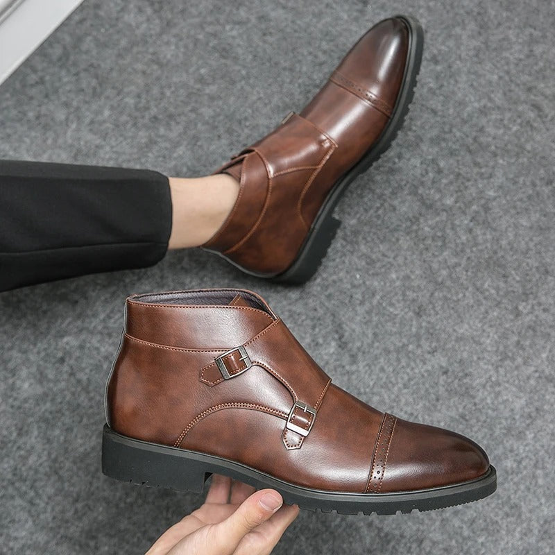 Botas de piel con cierre de hebilla