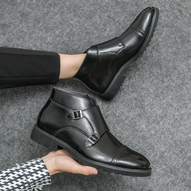 Botas de piel con cierre de hebilla