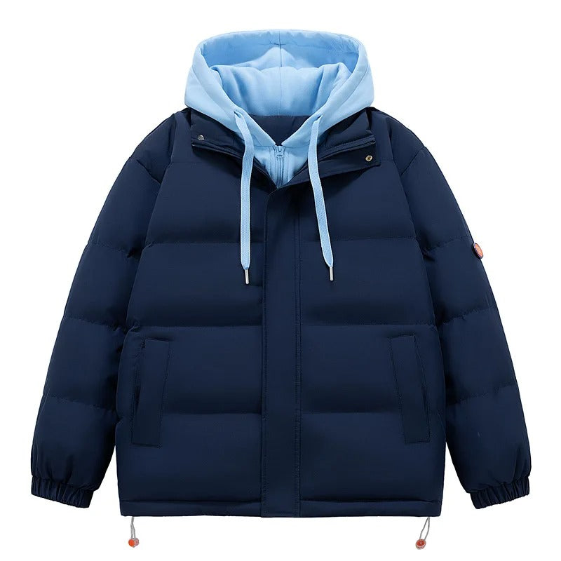 Elegante chaqueta con capucha