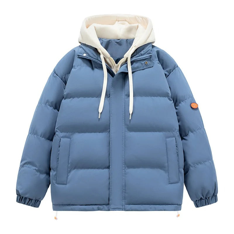 Elegante chaqueta con capucha